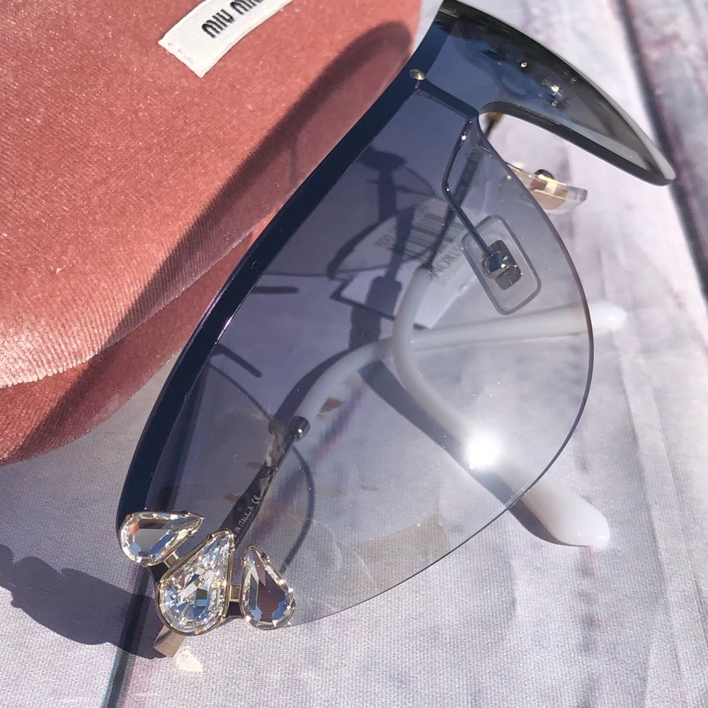 💎🆕 MIU MIU smoky gray Shield Sunglasses w/ Crystals 628